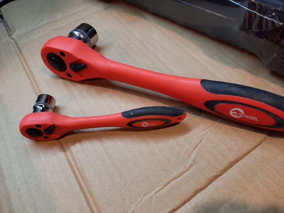 Набір інструментів 108 одиниць  1/2", 1/4" INTERTOOL ET-6108