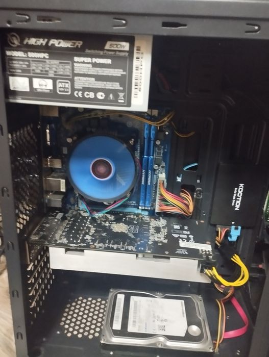 Компьютер з монітором