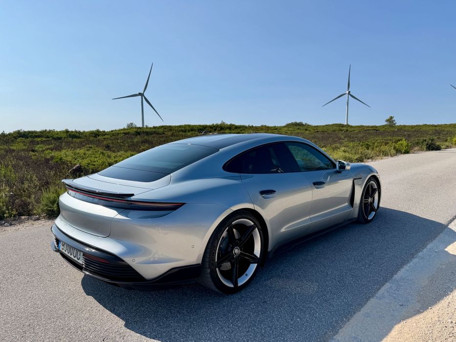 Porsche Taycan 4s_Performance Plus