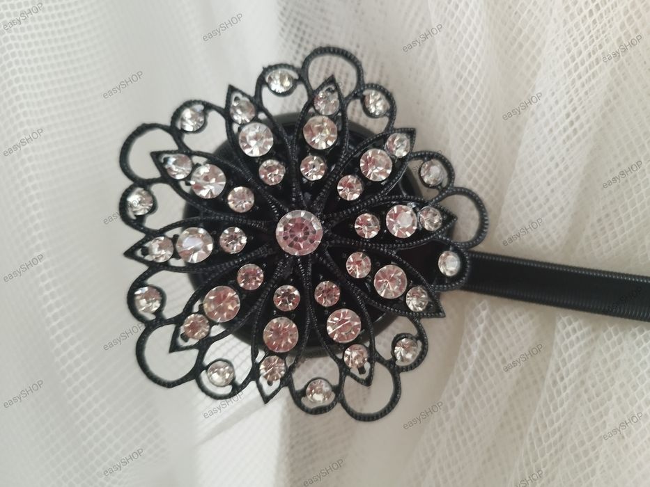 2 czarne magnesy w stylu Glamour do zasłon