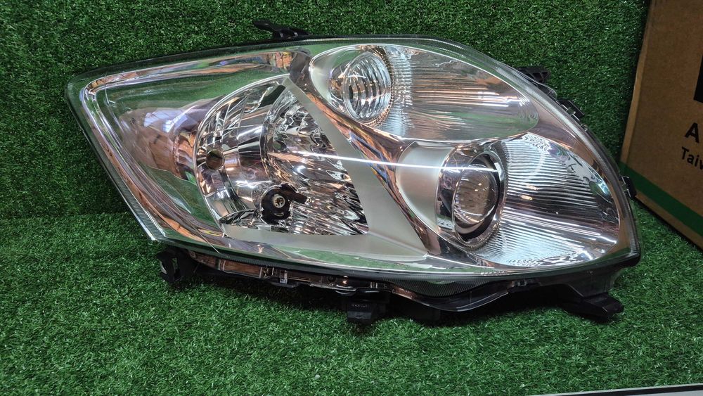 Otica Farol Direito Toyota Auris E15 2007 a 2009 Ref. 212-11M5R-LDEMN NOVO