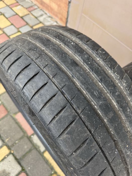 Michelin pilot sport 4s 225/40/19 ZR