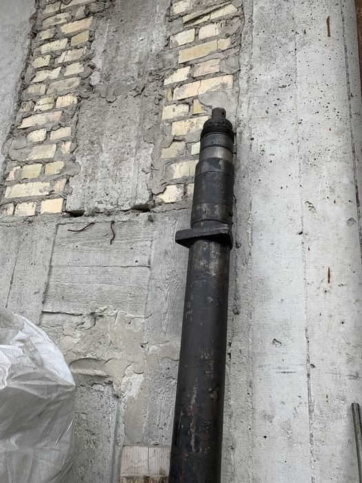 Цилиндр подьема на погрузчик