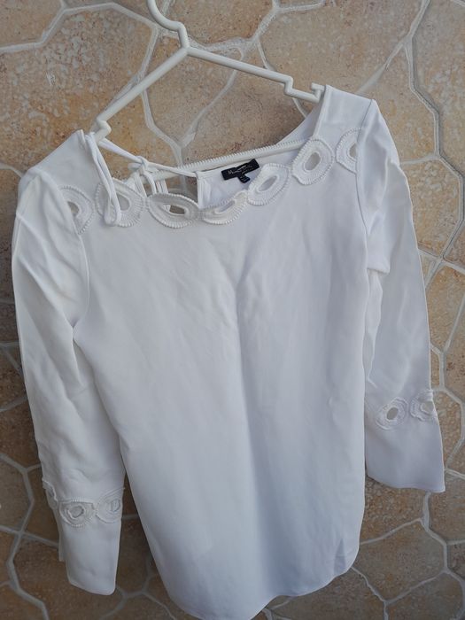 Vendo varias peças de roupa