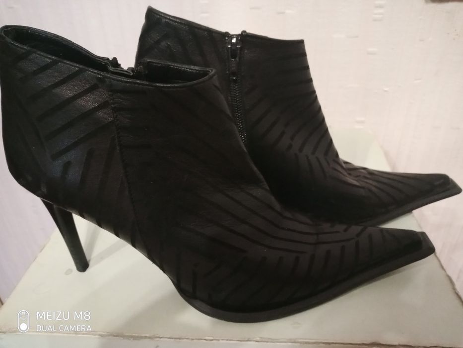 Ботинки кожаные Bata,Италия.