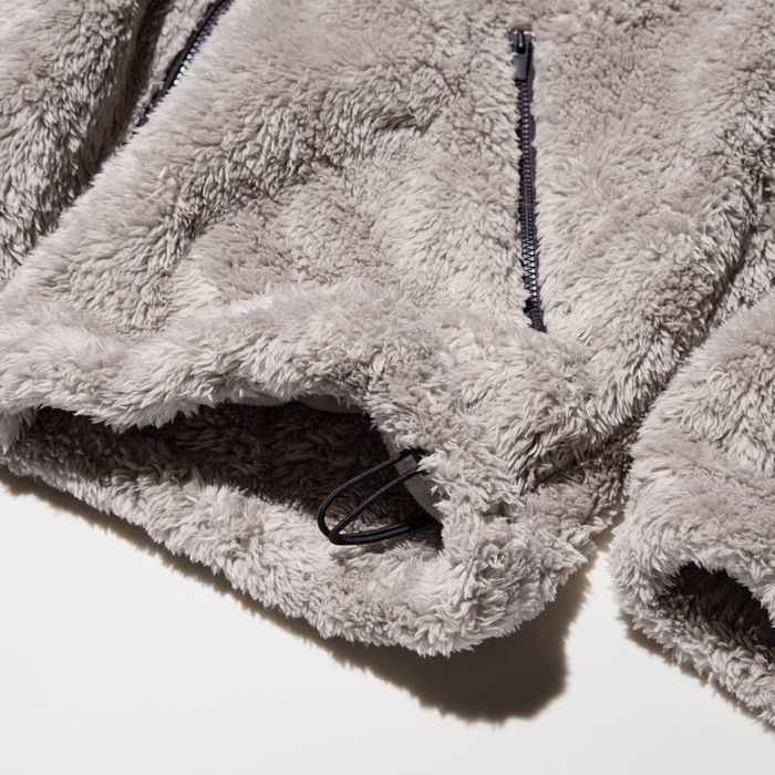 Плюшева куртка Uniqlo ( unisex M,L)