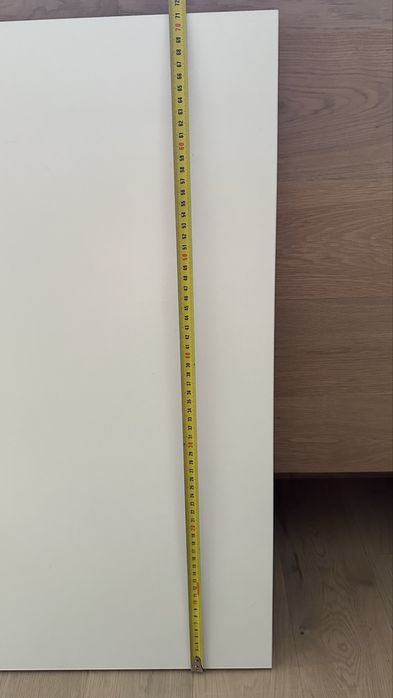 Półki są w bardzo dobrym stanie