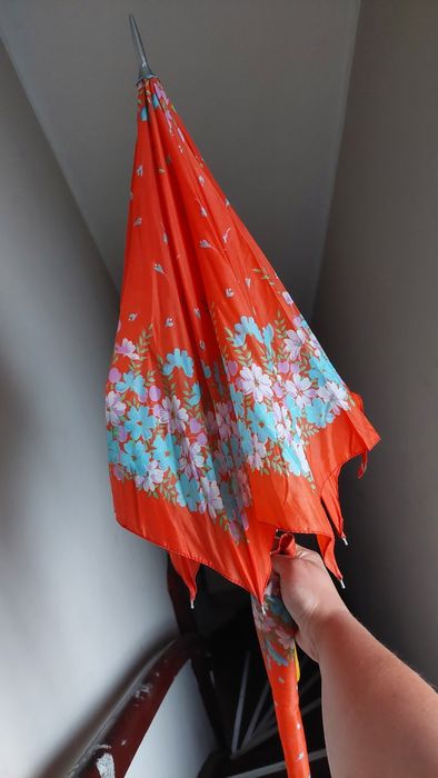 Nowy parasol PRL w kwiatki