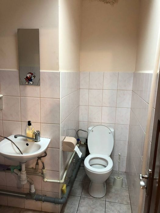 ПРОДАМ  торгово-административное помещение в центре