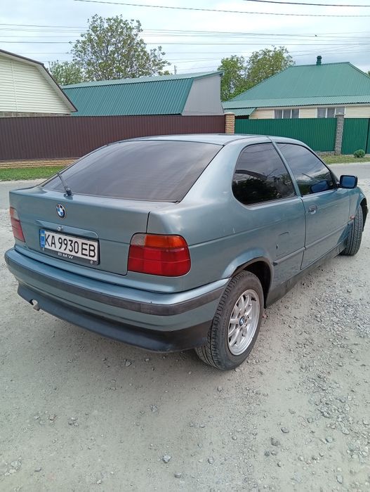 Бмв е36 компакт  1.6