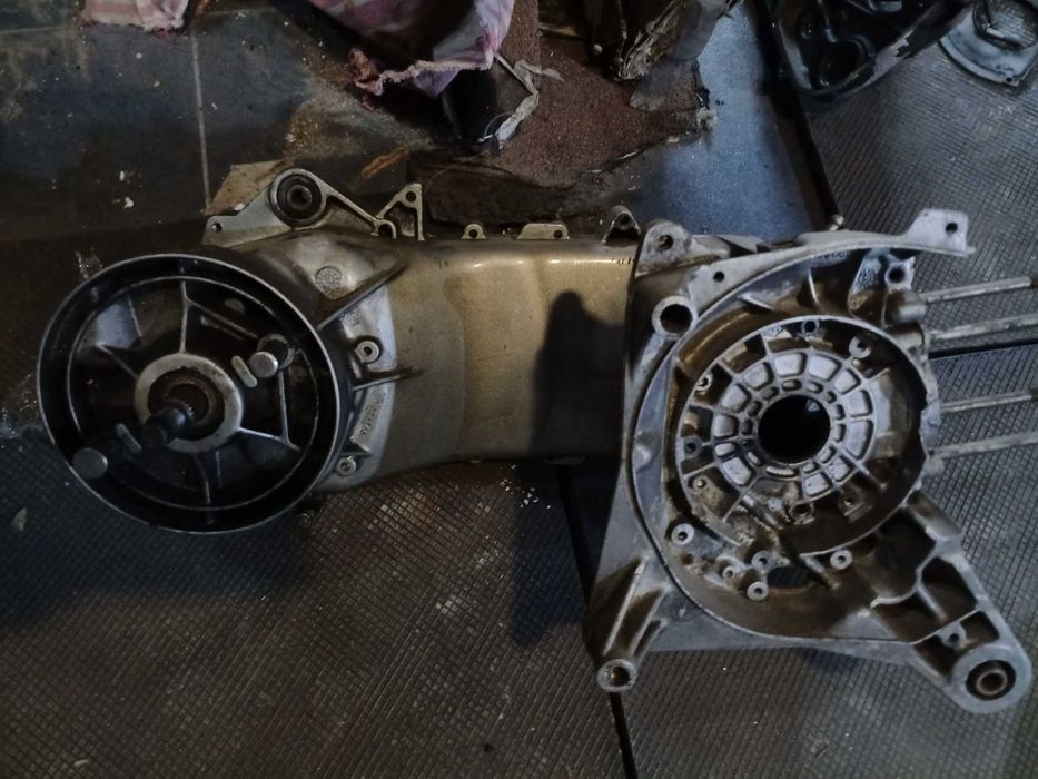 Картера на ЗДТ мотор Гилера- пиаджио 180 сс с редуктором в сборе