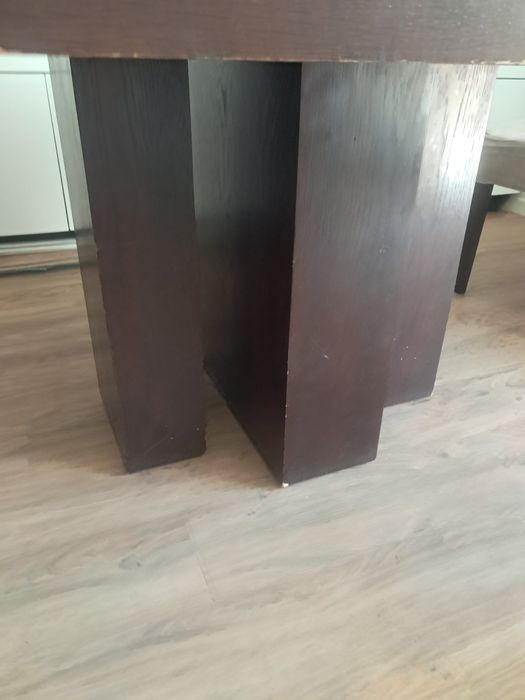 Mesa de Jantar Wengué 140x140 cm | Até 12 Pessoas | Design Moderno
