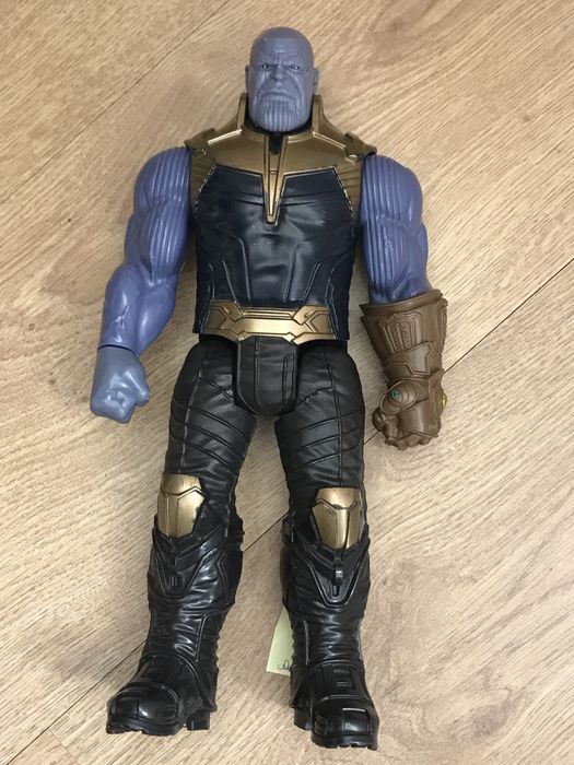 Boneco Avengers Thanos