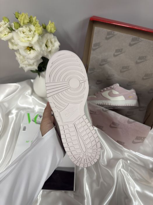 Жіночі кросівки Nike Dunk Low Sail Pink найк данк рожеві натуралтна замша