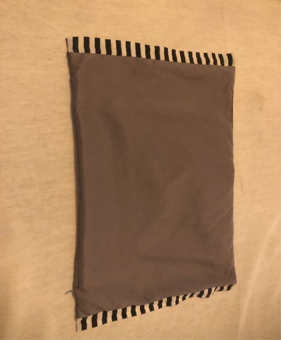 Almofadas pretas e 1 dupla fase