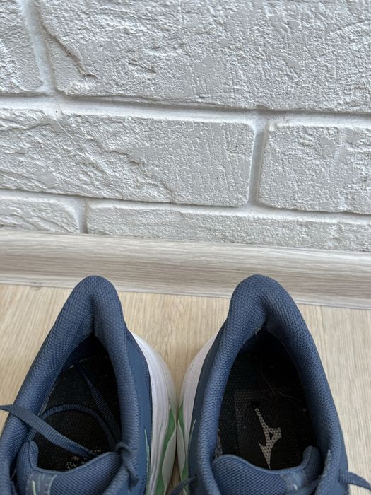 Кросівки Mizuno Wave Equate 9