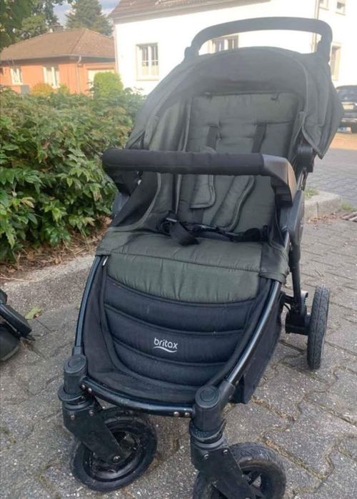 Spacerówka Britax na pompowanych kołach