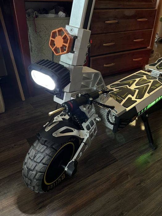 Електросамокат Ruitoo