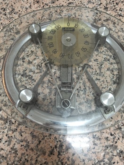 Balança de wc usada