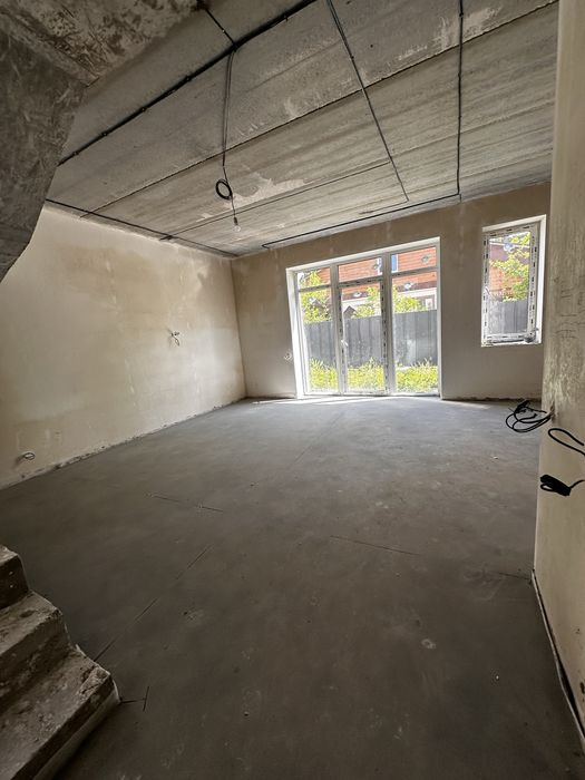 Сучасний дуплекс в Ірпені  140 м², газ, закрита територія