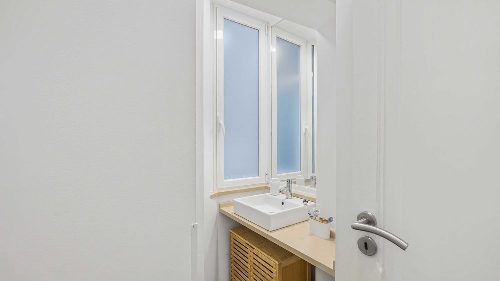 Arrenda-se Apartamento T1 em Alcântara