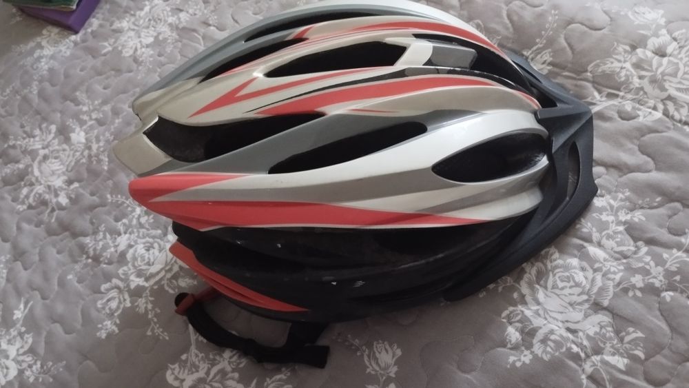 Шлем велосипедний 58-61, баф у подарунок