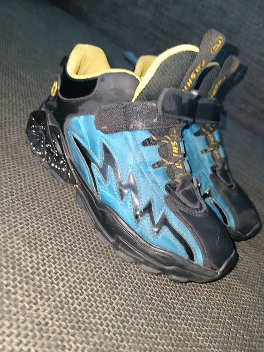 Високі кросівки , Демі ботінки 34