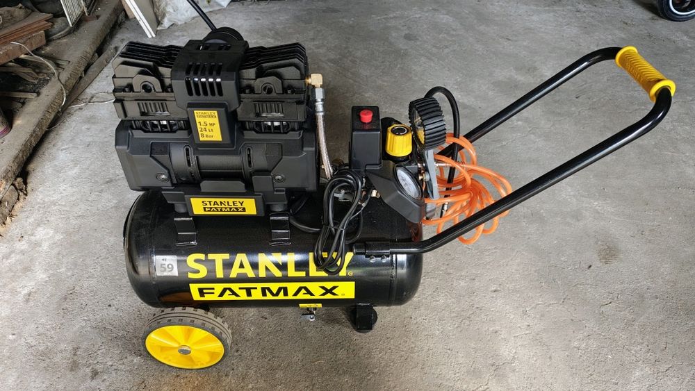 Kompresor bezolejowy Stanley Fatmax 24L wyciszony