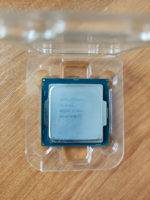 Процесор+ кулер.