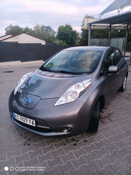 Продам nissan leaf