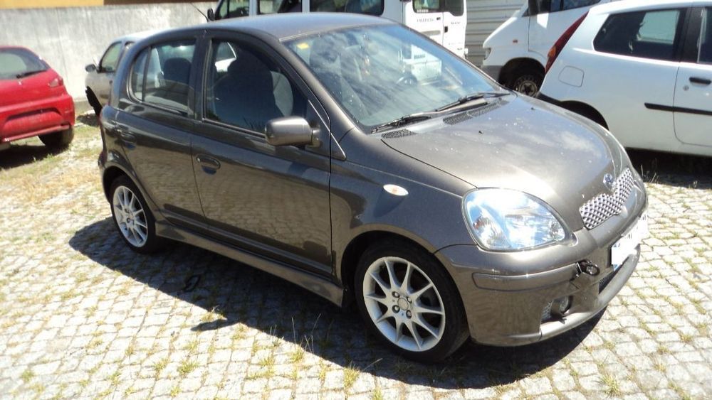 Toyota Yaris 1.4D-4D 5P 2005 - Para Peças