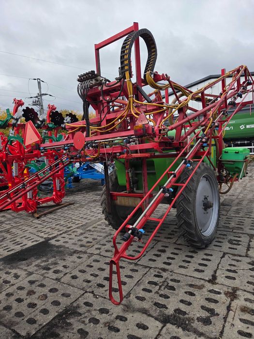 Opryskiwacz Promar 2000L 18m Hydrauliczny