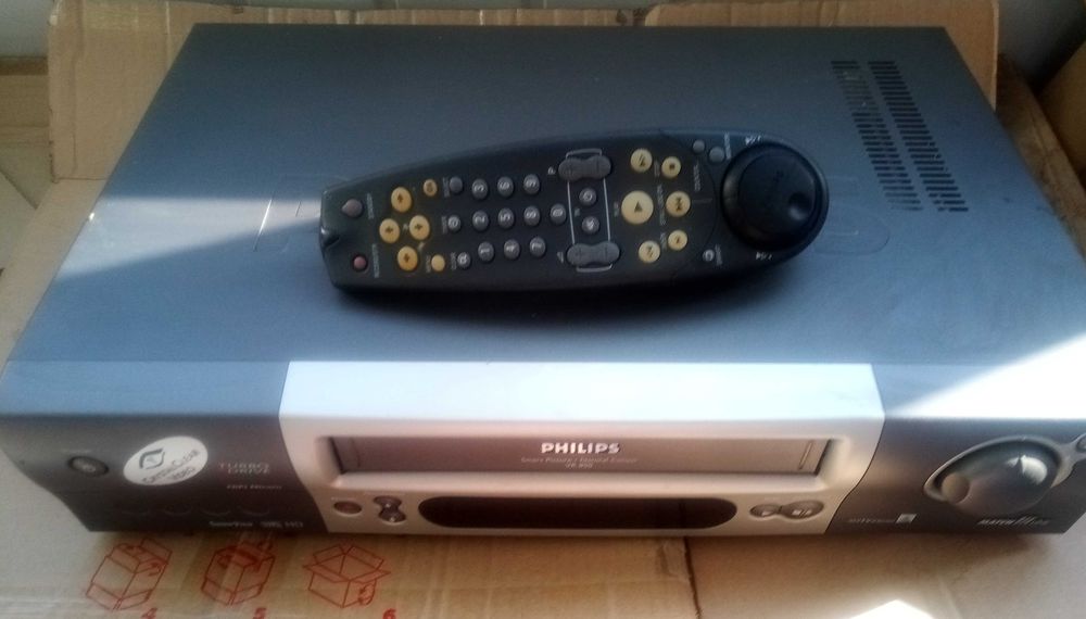Видиомагнитофон PHILIPS VR 850