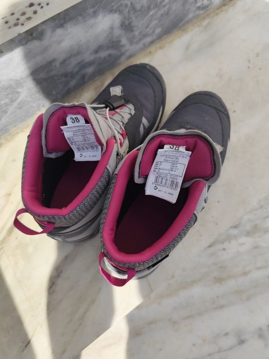 Quechua Crossrock Mid WTP versão impermeável e reforçada