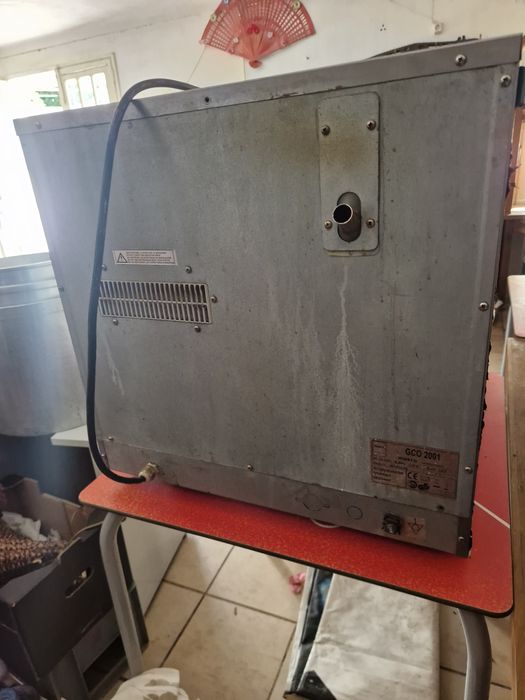 Forno ventilado grande