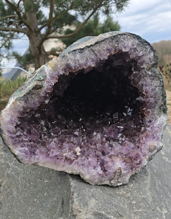Geoda ametystu, naturalny minerał