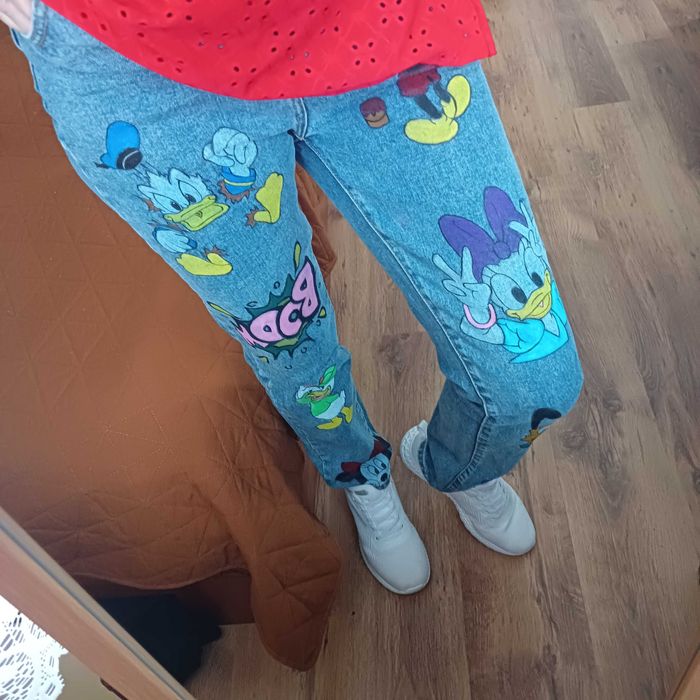 Damskie dżinsy ręcznie malowane Myszka Miki