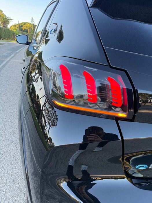 Peugeot e-208 Allure GT 350 | CCS | Garantia até 2030 | Câmera 360