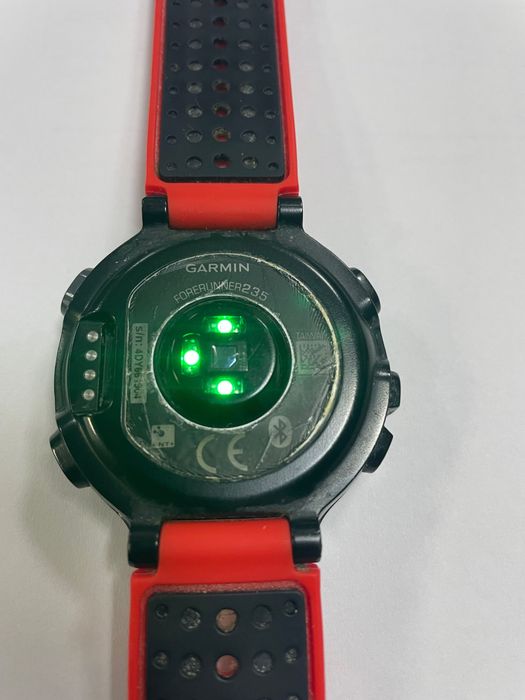 Продам спортивний годинник Garmin Forerunner 235