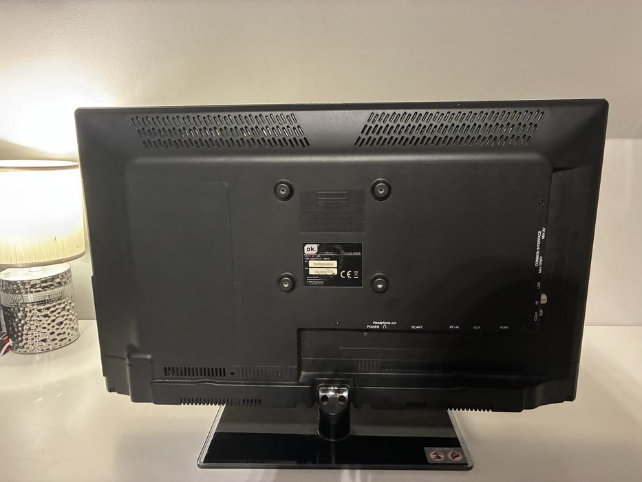 Teleizor ok 23 cale