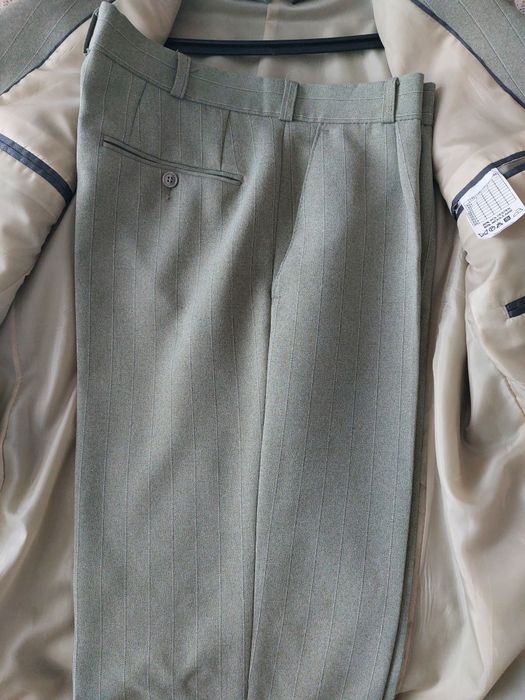 Чоловічий костюм