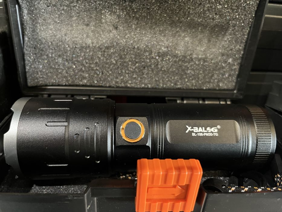 Lanterna de mão 2000 metros