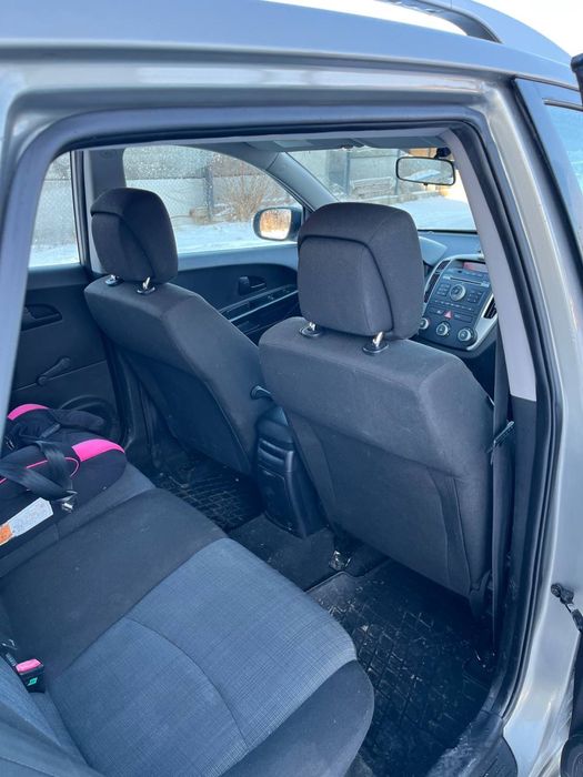 Легковий автомобіль Кіа Сід в кузові універсал