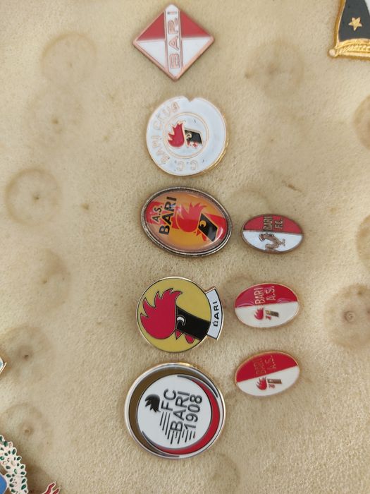 Pins Bari Itália