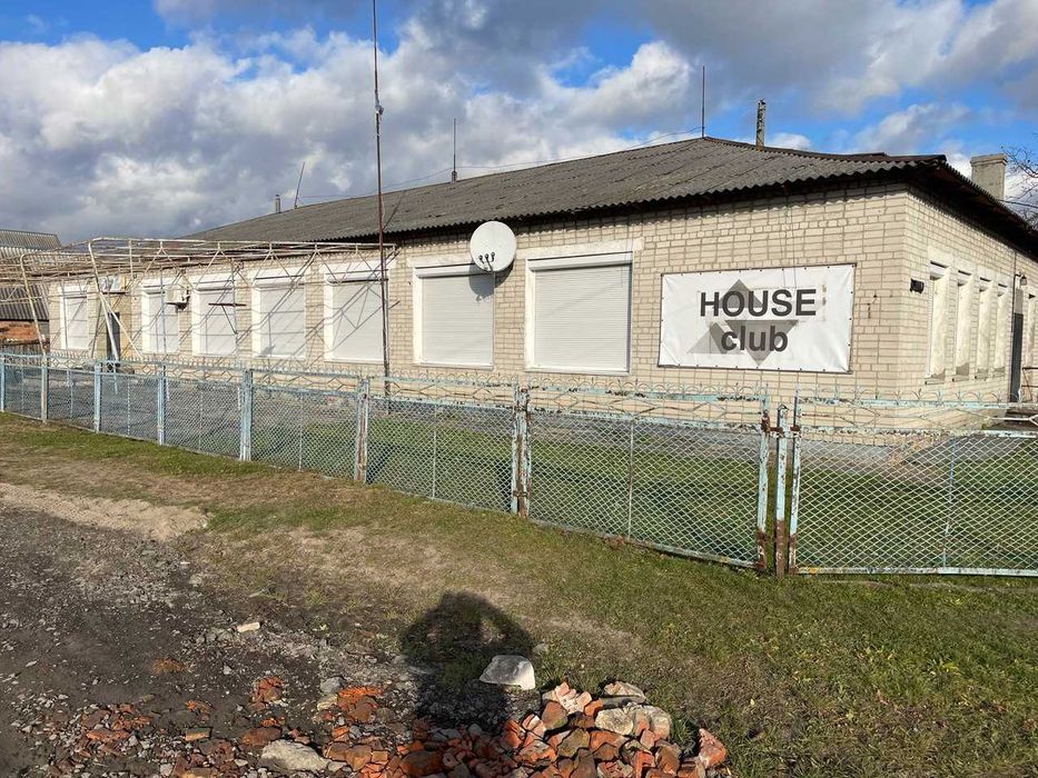 Продаж або оренда приміщення (колишній бар) з твердопаливним опаленням