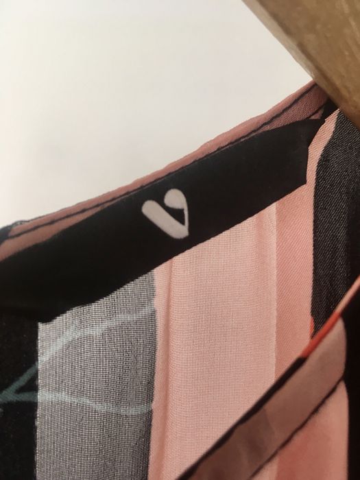 Piękna Sukienka lekko prześwitująca