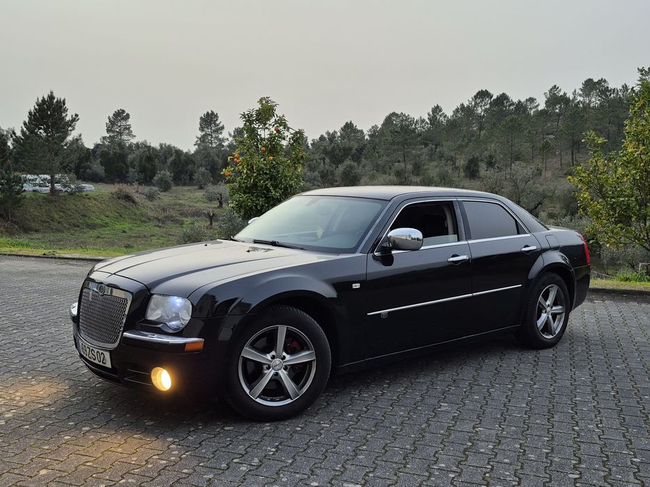 Chrisler C300 CDI Motorização Mercedes-Benz