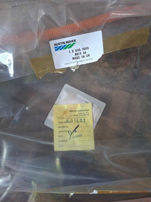 MG Midget vidro original