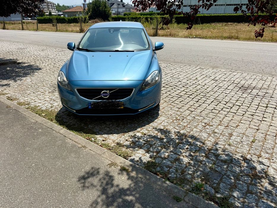 Volvo V40 em muito bom estado
