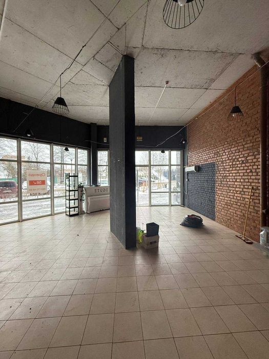 Оренда фасадного приміщення, новий ЖК, ремонт